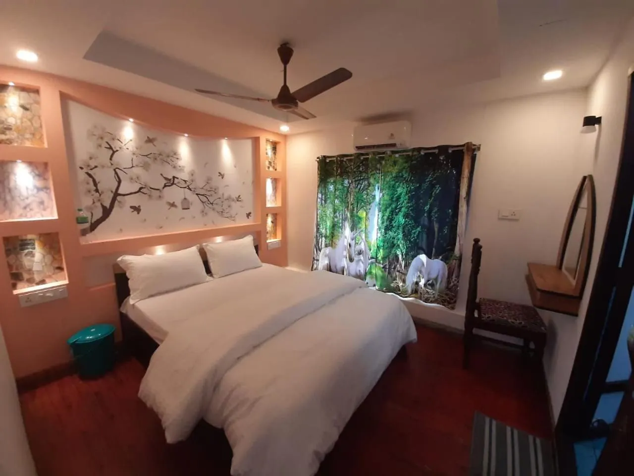 *** Bådhotel Upper Deck Boathouse Hotel Alappuzha Indien